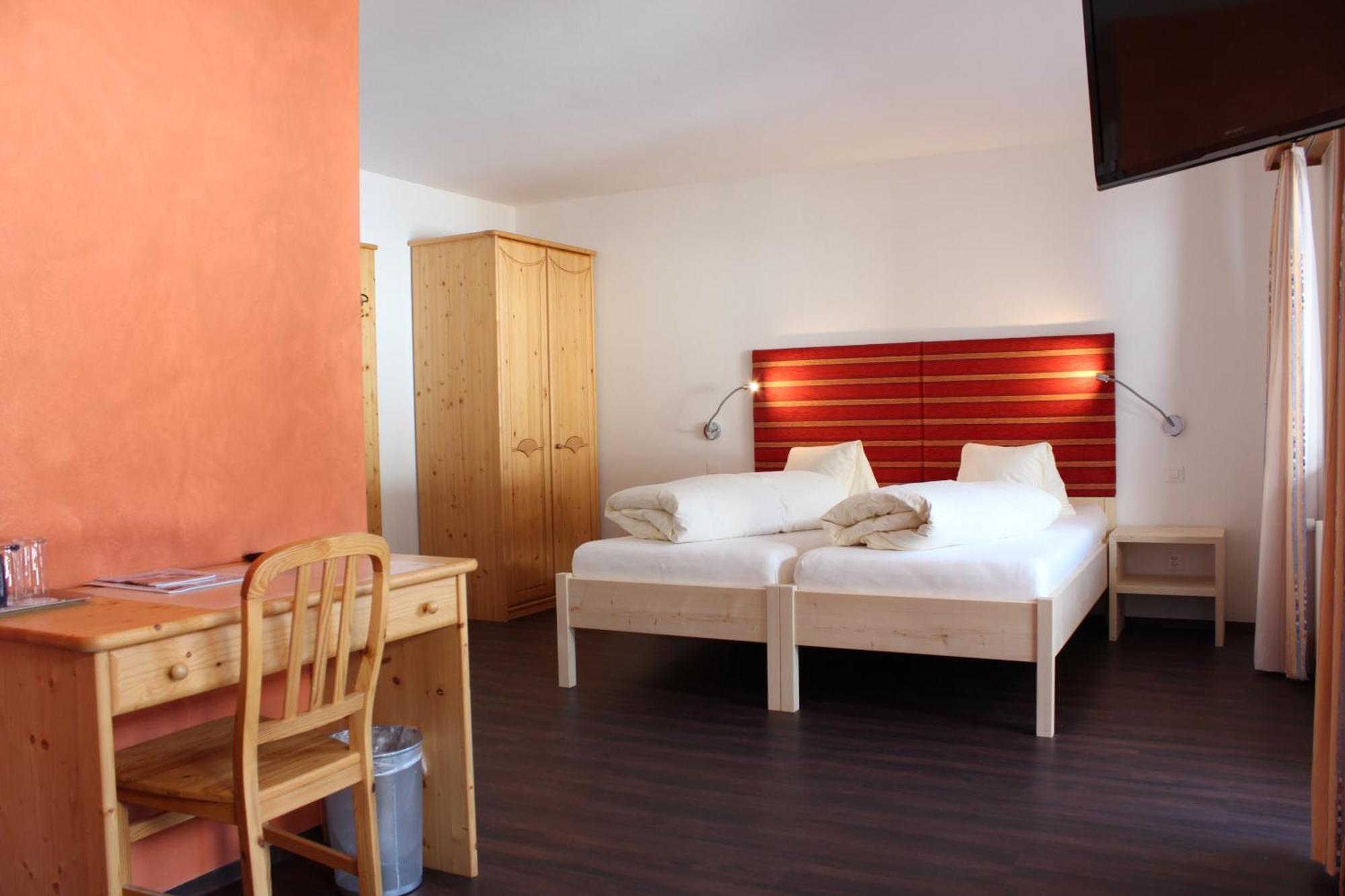 Hotel Al Rom Tschierv Номер фото