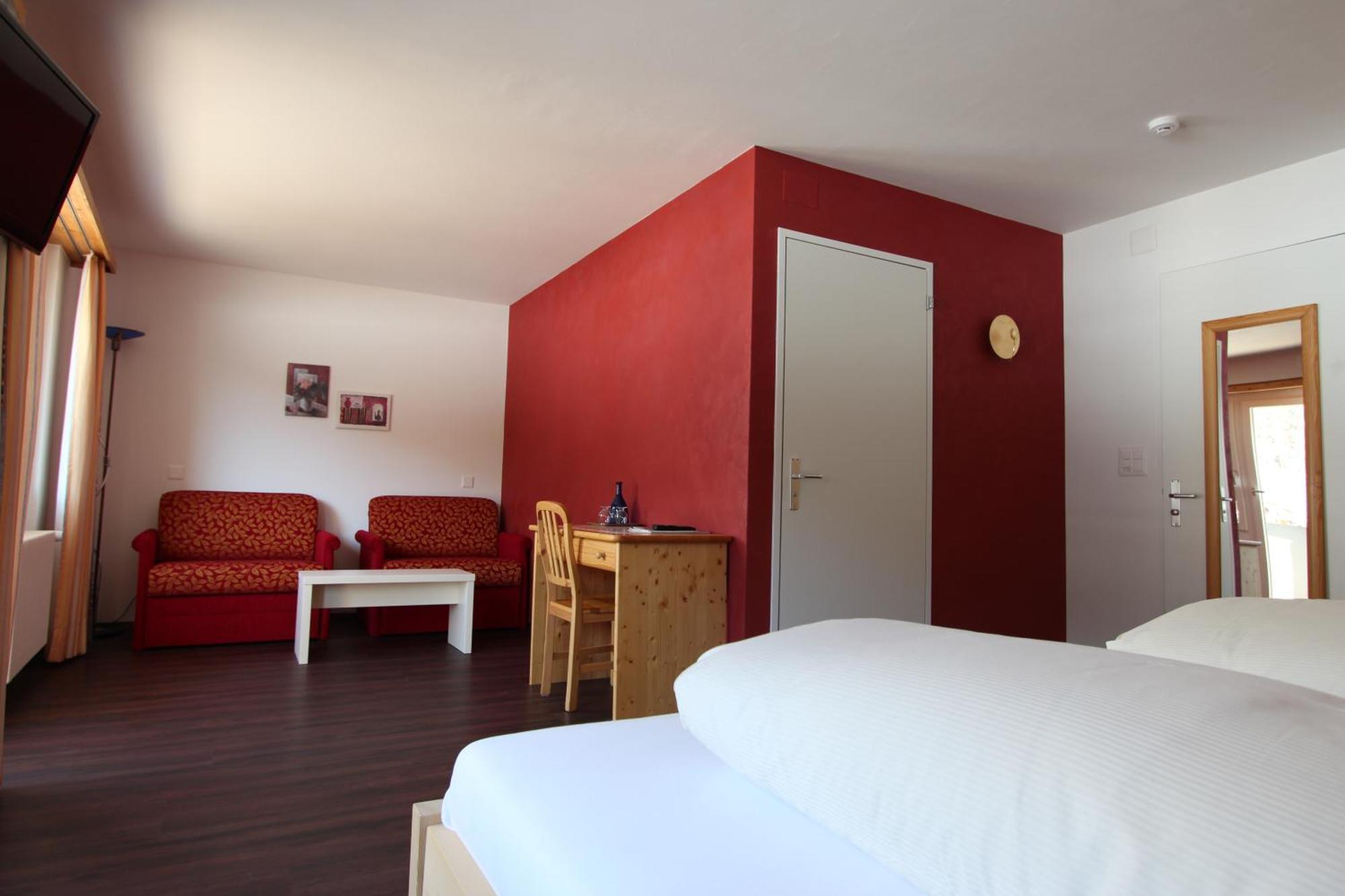 Hotel Al Rom Tschierv Номер фото