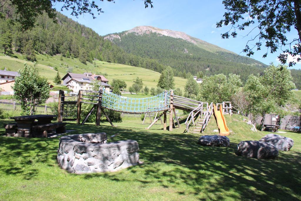 Hotel Al Rom Tschierv Екстер'єр фото