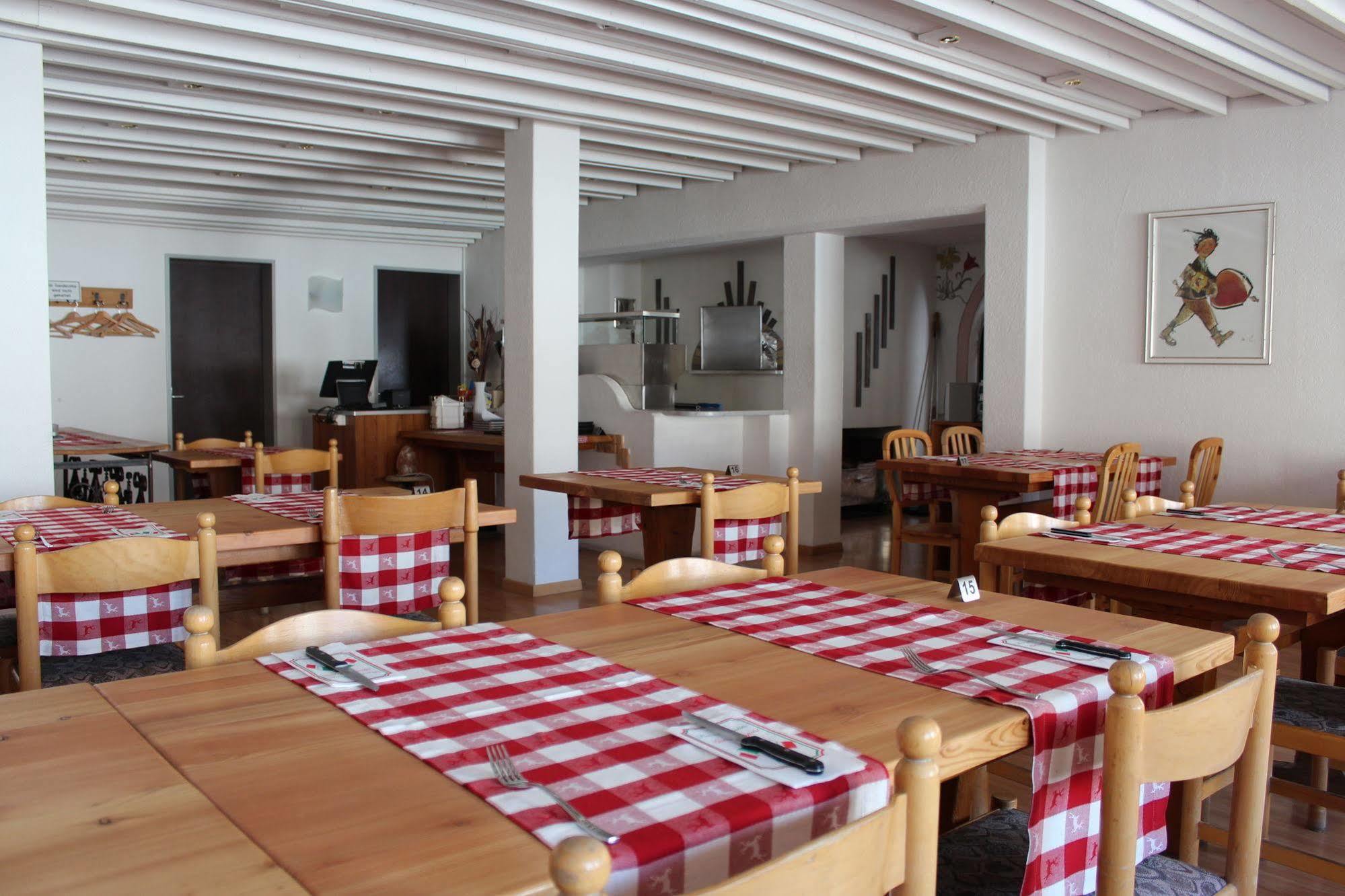 Hotel Al Rom Tschierv Екстер'єр фото