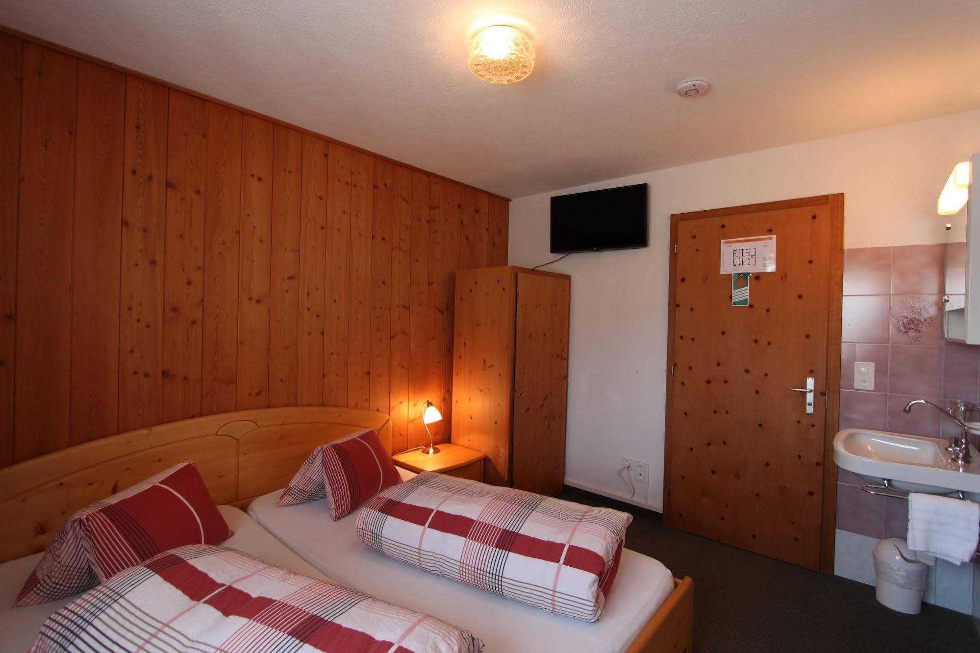 Hotel Al Rom Tschierv Екстер'єр фото